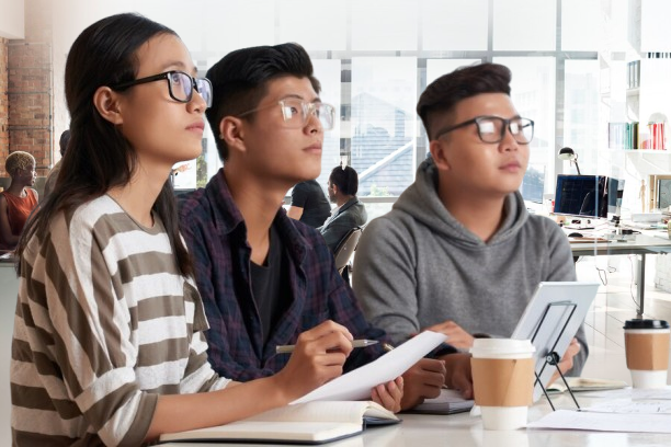 Haruskah Kuliah sambil Kerja?